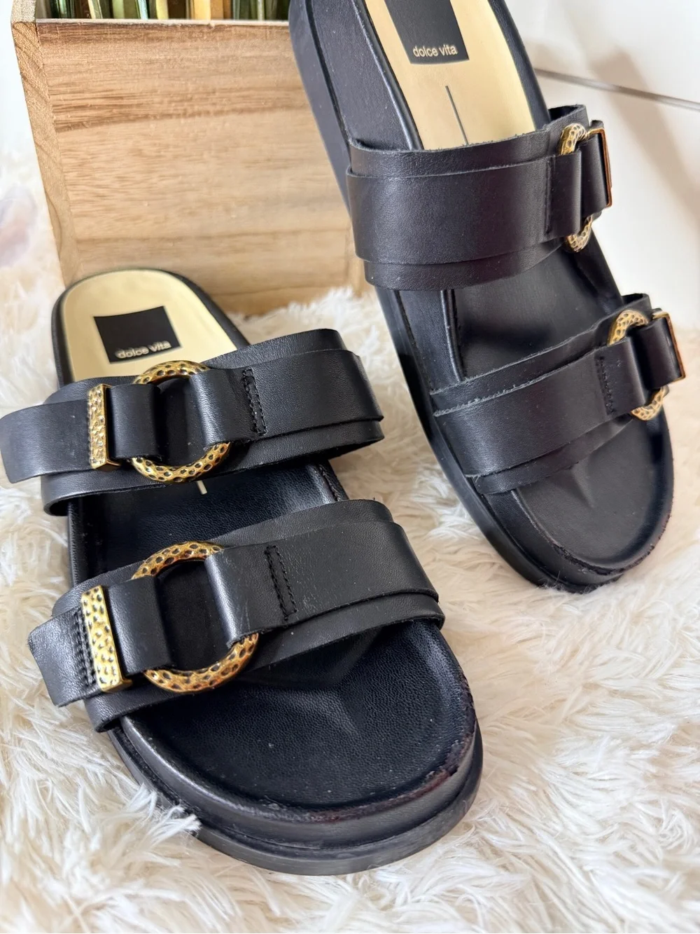 Dolce Vita Soya Leather Hammered Metal Chunky Strap Sandals Black Size 6.5